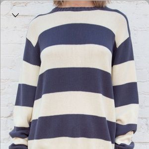 Brandy Melville Sweater (Ivory and Blue)